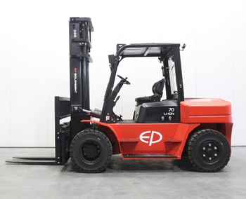 Side view of a red EP forklift with a black mast and large wheels, designed for heavy lifting in warehouses or industrial settings.
