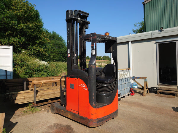 Maximising Efficiency in Narrow Aisles with Reach Trucks