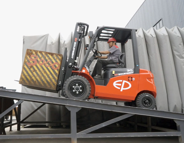 National Forklift Safety Day – The Safety Benefits of Lithium-Ion Machinery